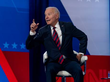 Biden bespreekt in eerste ‘vragenuurtje’ vaccins: jonge kinderen mogelijk in augustus al aan de beurt