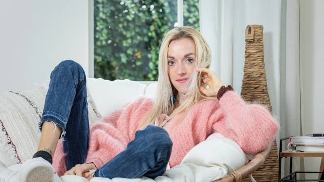 Laura goot haar strijd tegen eetstoornis in boek en documentaire: “Eten kan vreselijk pijnlijk zijn”