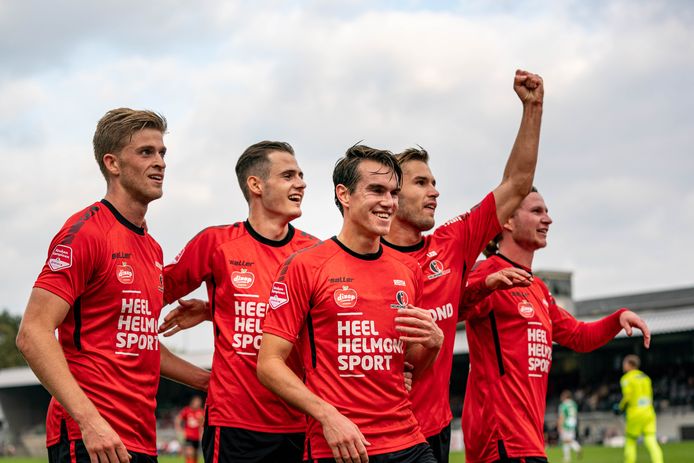 Vreugde na de 0-1 van Helmond Sport