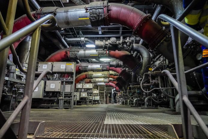 Interieur van de Hemwegcentrale. De kolencentrale aan de Amsterdamse Hemweg zou aanvankelijk pas in 2024 sluiten, maar het kabinet besloot de deadline te vervroegen.
