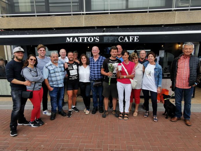 Familie en vrienden waren er bij toen de 2 vrienden terug aankwamen in Blankenberge.
