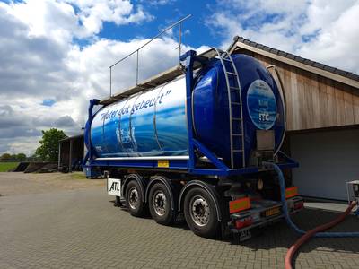 Koeien en paarden krijgen voorlopig water uit tanks in buitengebied Chaam: ‘Brabant Water weet niet 