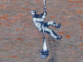 Banksy wil met verkoop stencil muurschildering voormalige gevangenis in Reading redden waar Oscar Wilde ooit vastzat