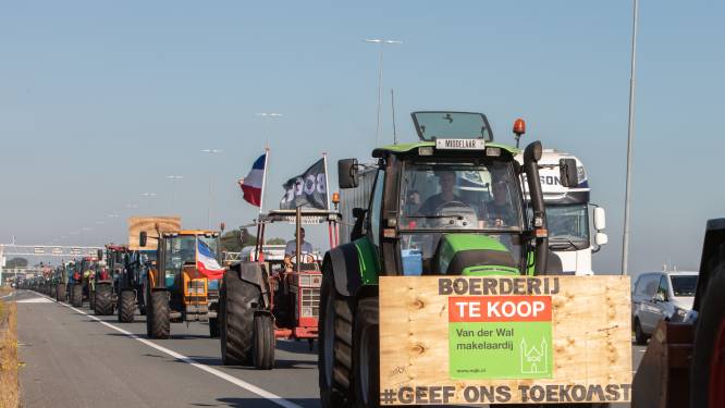 Massale boerenactie: overlast niet uitgesloten, Rijkswaterstaat belt politie bij trekkers op snelwegen