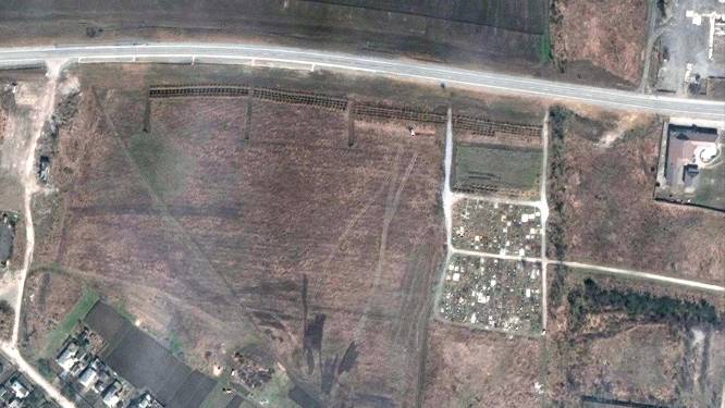 Satellietbeelden tonen nieuw massagraf in de buurt van Marioepol
