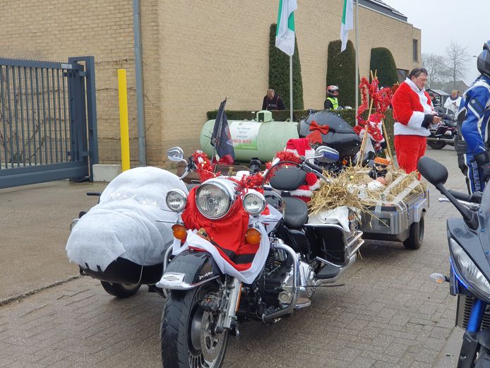 De Hoogstraatse Moto Vrienden organiseerden zondag hun kerstrun.