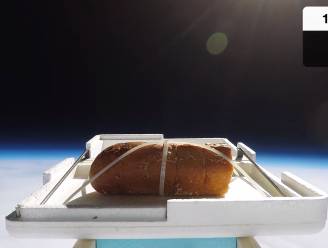 YouTuber stuurt stukje lookbrood naar de rand van de ruimte voor een smaaktest