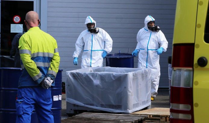 De politie-inval in het bedrijfspand in Boxtel