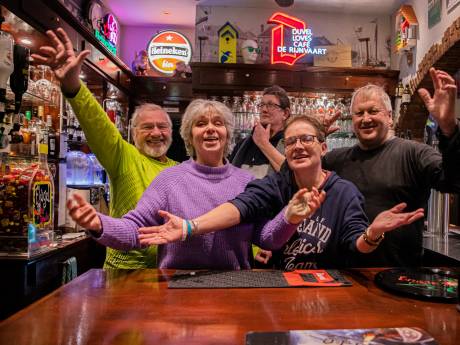 Vintutsj zingt Sasse carnavalskraker voor het goede doel