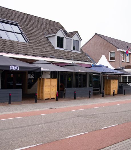 Halfuur in de wacht staan bij 112 is burgerwachten te gortig, ze letten niet meer op raddraaiers in cafés Deurne