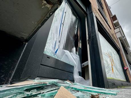Flinke schade door explosie bij pand in Arnhemse Steenstraat 