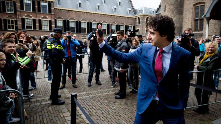GroenLinks-fractievoorzitter Jesse Klaver voor aanvang van het eerste formatieoverleg na het reces, begin mei. Beeld Freek van den Bergh