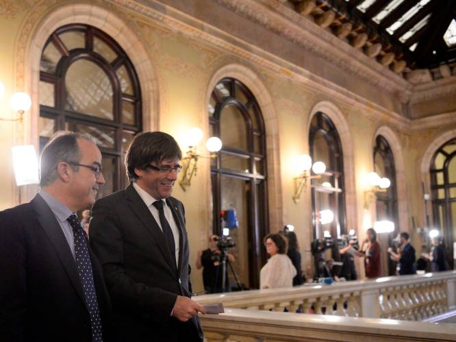 Oppositie smeekt Puigdemont toch verkiezingen uit te roepen