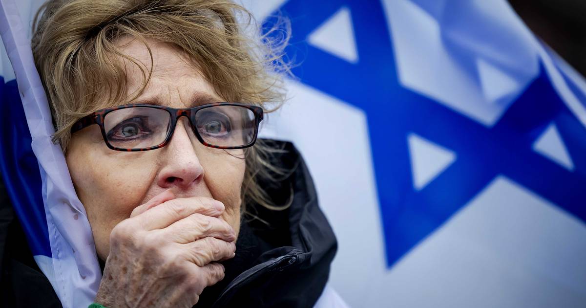 The organization regrets showing horrific images of the Hamas attack during the vigil: “We went for shock effect” |  outside