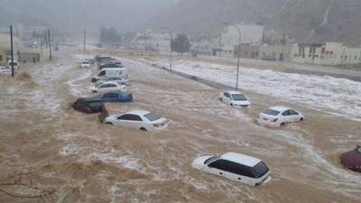 Au moins 14 morts, dont plusieurs écoliers, dans des inondations à Oman