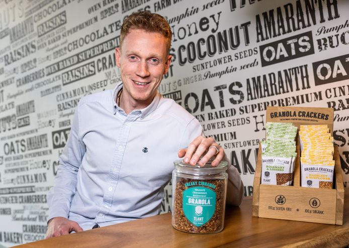 Glenn Middelhof, eigenaar van TLANT, het bedrijf dat gezonde ontbijtsnacks voor bekende hoteltekens maakt.