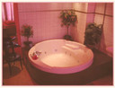 De jacuzzi in de seksclub aan de Jaffastraat.