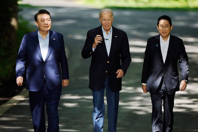 Yoon Suk Yeol, Joe Biden en Kishida Fumio in Camp David