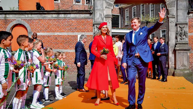 Koningin Maxima En Prinses Amalia Dragen Natan Het Parool