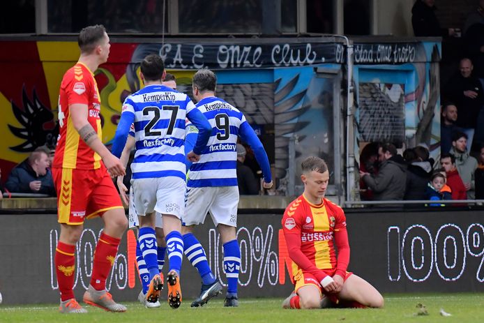 Go Ahead Eagles Krijgt Een Snoeiharde Les Van De Graafschap Ga Eagles Destentor Nl