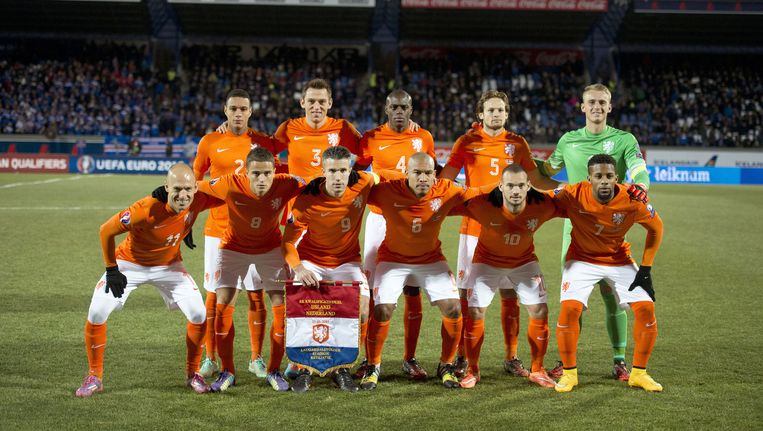 Het team tegen IJsland Beeld anp