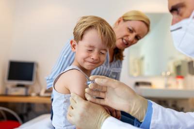 Experts beantwoorden jullie vragen over coronavaccin bij kinderen: “Ze zijn uitsluitend goedgekeurd vanaf 12 jaar”