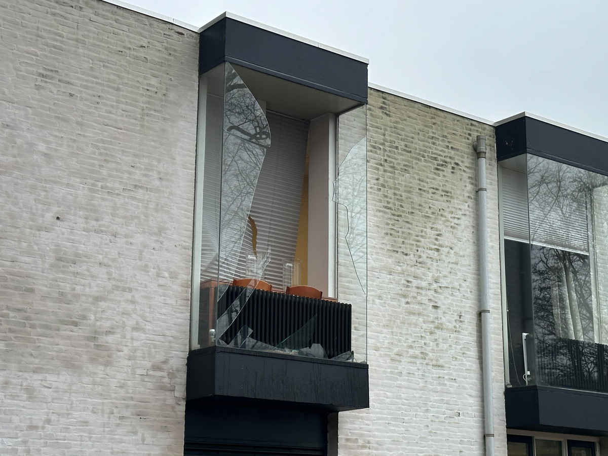 Chaos na gasexplosie in keuken van luxe serviceflat waar veel ouderen