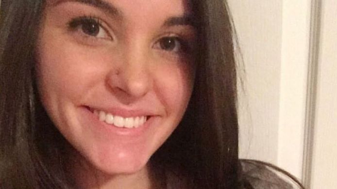 De 20-jarige Caitlin Nelson stikte tijdens een wedstrijd pannenkoeken eten.
