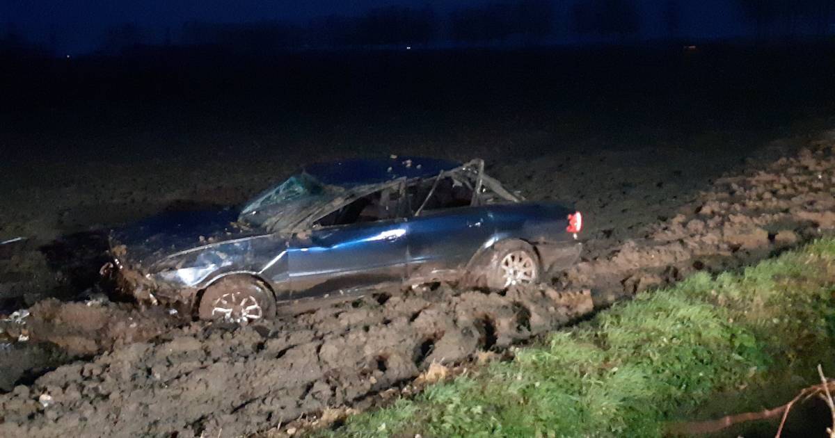 Onoplettende vrouw gewond bij ongeval in Sint Kruis .