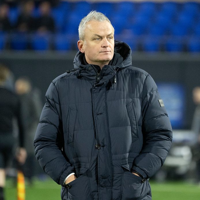 Trainer Rob Penders blikt met vertrouwen vooruit op de tweede competitiehelft van FC Eindhoven.