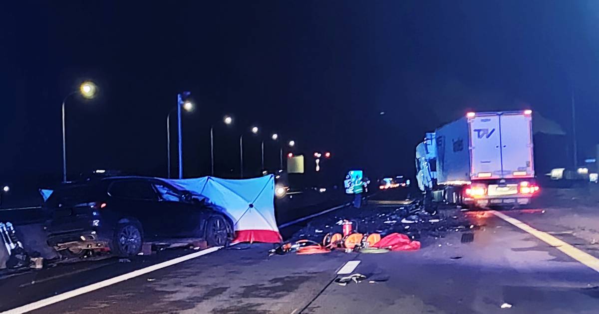 Un ado de 14 ans en trottinette électrique meurt sur le coup après une  collision avec une voiture