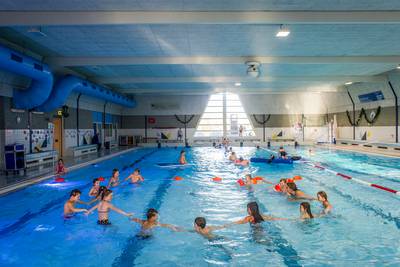 Sport Borne wordt een bv en neemt ook het zwembad over