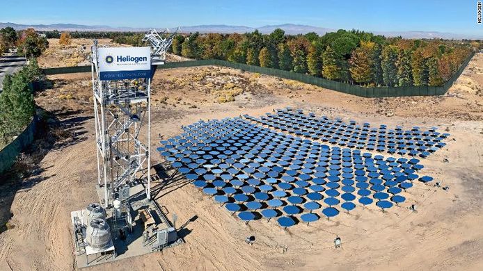 Het Amerikaanse bedrijf Heliogen, gesteund door Bill Gates, heeft een doorbraak bereikt in de toepassing van zonne-energie.