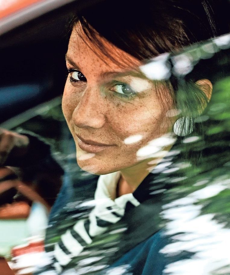 Fatma Taspinar In De Auto Gedraag Ik Me Als Een Halve Vent De Morgen