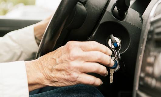Strengere medische keuring bij rijbewijs voor 75-plussers: dit betekent het voor jou