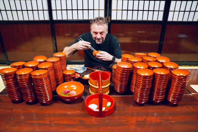 Tom Waes brengt een driedelige 'Reizen Waes'-special over Japan.