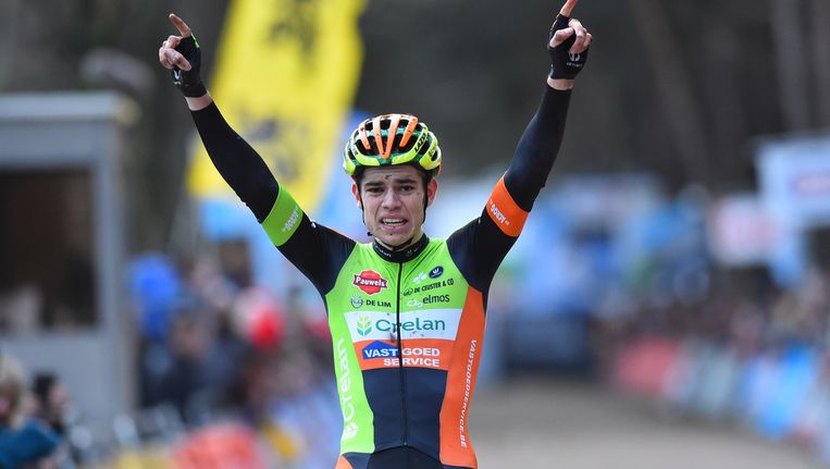 Sterke Wout Van Aert Voor Het Eerst Belgisch Kampioen Veldrijden De Morgen