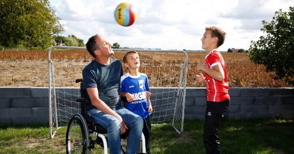 Oud-voetballer Van Troost heeft MS, maar zit niet bij de pakken neer