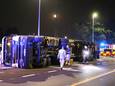 De vrachtwagen kantelde 's nachts op de wegenwerken aan de N41.