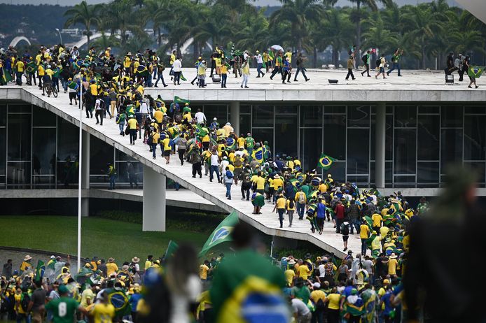 8 janvier 2023. Des partisans de Bolsonaro prennent d'assaut le Congrès national à Brasilia, au Brésil.