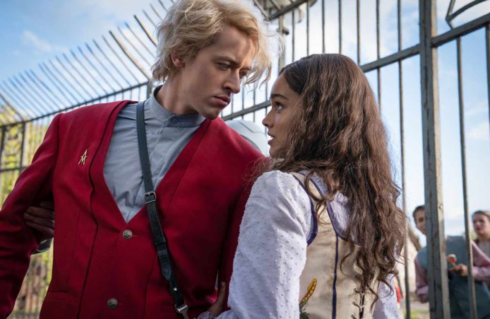 Tom Blythe and Rachel Ziegler in 