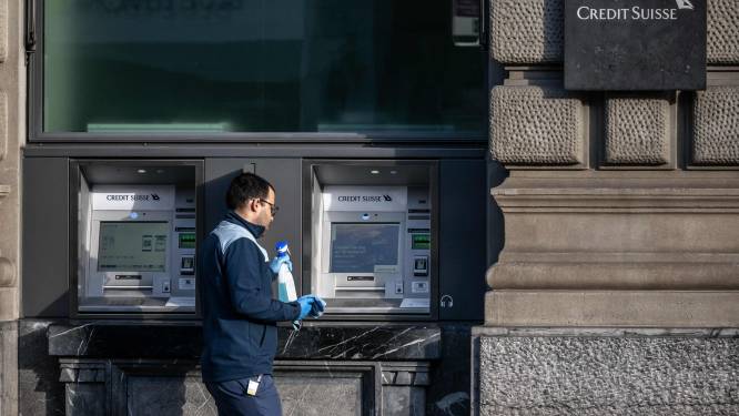 Koersen van banken en verzekeraars onderuit: moet ik me zorgen maken?