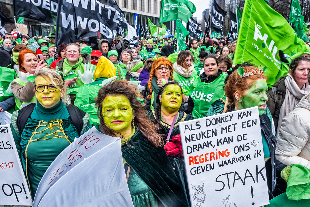 Werknemers uit de non-profitsector voeren actie in Brussel. Beeld Tim Dirven