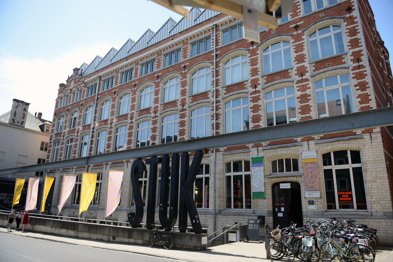 Kunstencentrum STUK in Leuven gaat verbouwen maar blijft wel activiteiten organiseren op spannende locaties in en buiten de stad.