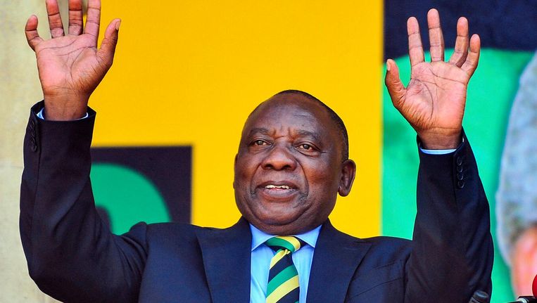 ANC-leider Cyril Ramaphosa beëdigd als president van Zuid ...