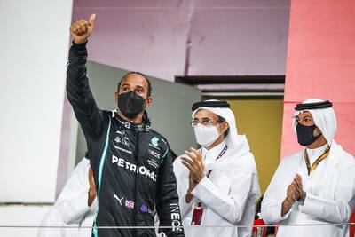 “Ik kan tegen mijn verlies, als het eerlijk gaat”: onze F1-watcher ziet verdachtmaking rond Mercedes van Hamilton verder aanzwellen
