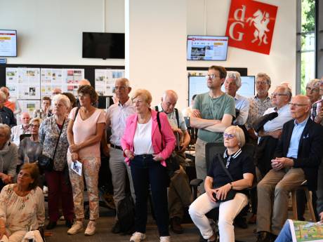 ‘Hoe verslaan jullie toch al dat nieuws?’ Honderden lezers bezoeken redactie van De Gelderlander in Nijmegen