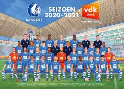 Football Talk. Twee positieve gevallen bij STVV - AA Gent pakt uit met getekende ploegfoto