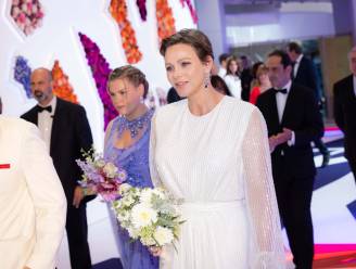 IN BEELD. Prinses Charlène van Monaco duikt na wekenlange afwezigheid weer op