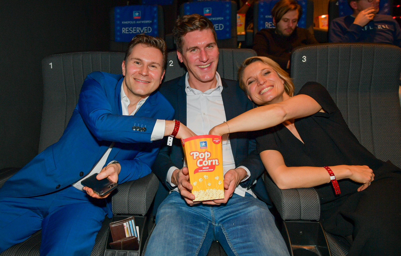 Veel schoon volk keek samen met